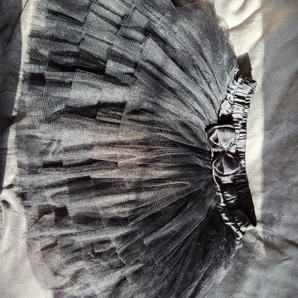Black tutu with bow - Picture 1 of 1